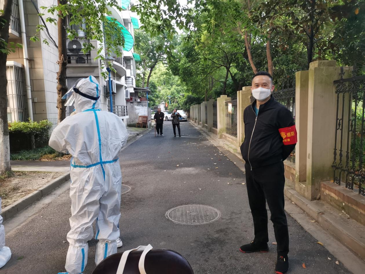 浙江建華集團黨員、員工積極協助參加核酸檢測工作