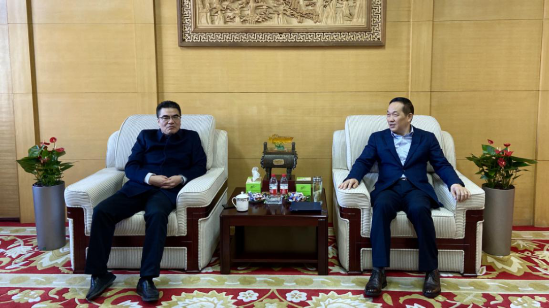 拱墅區委常委、統戰部部長王書評蒞臨集團慰問走訪